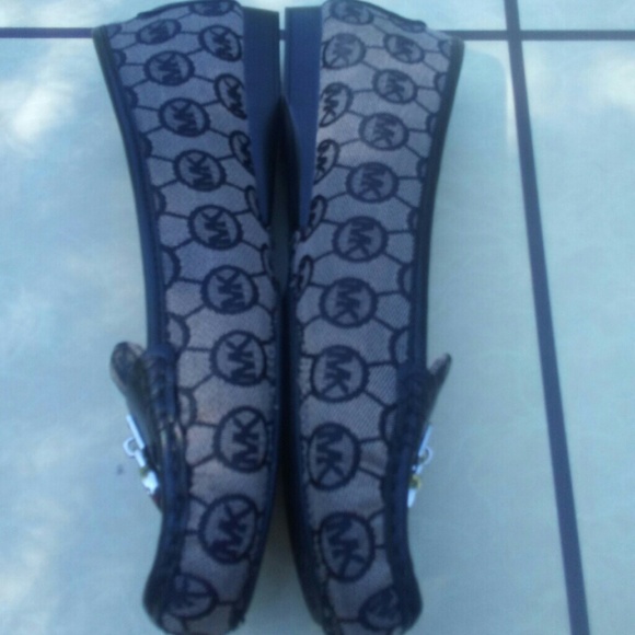 Michael Kors Women Shoe - Picture 4 of 5